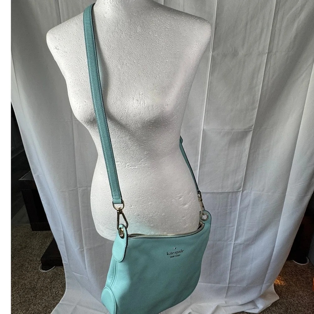 Kate Spade New York Leather Crossbody Bag Purse Handbag Zip Top‎